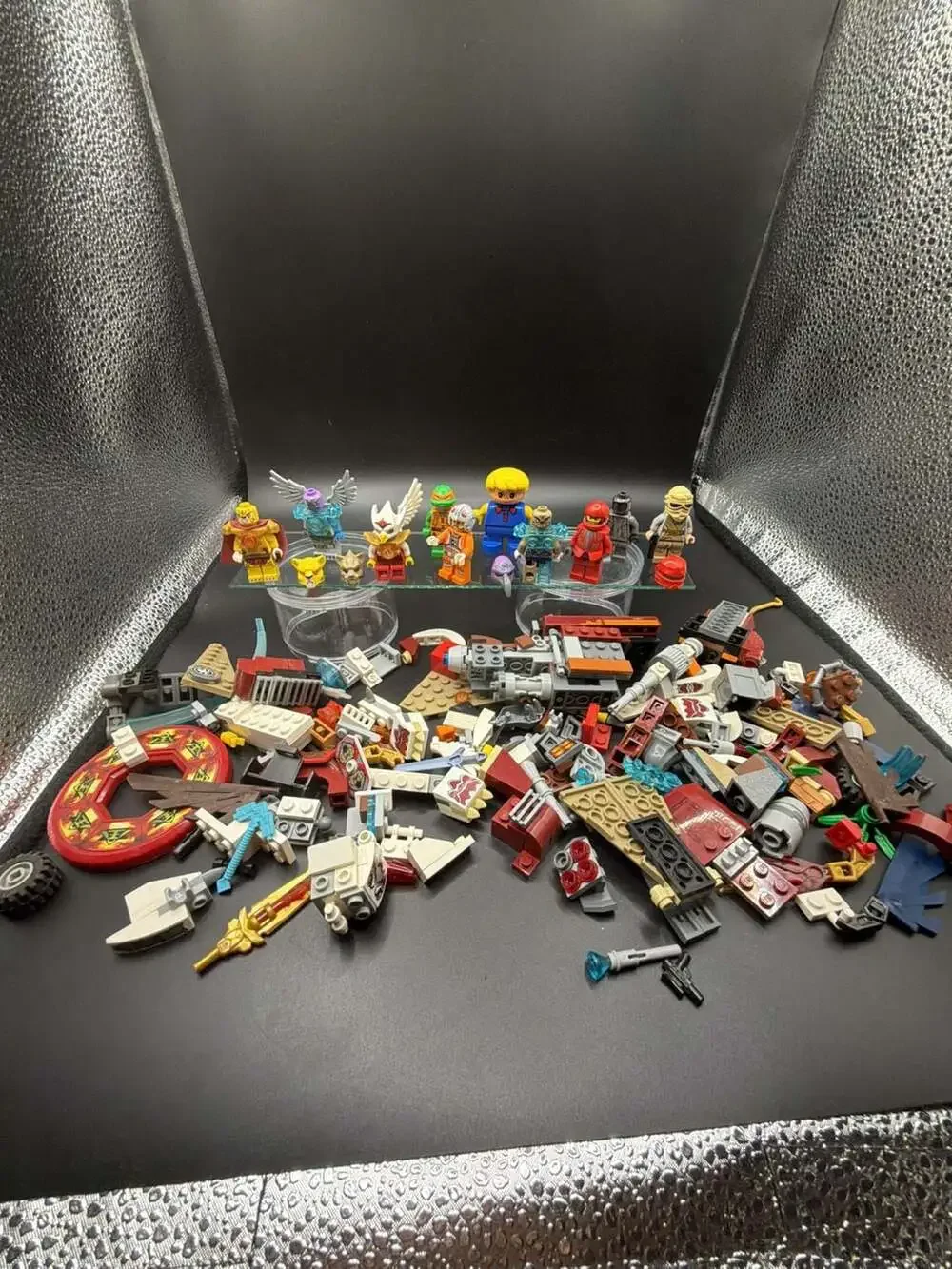 LEGO Legends of Chima Minifigures and Building Brick Lot